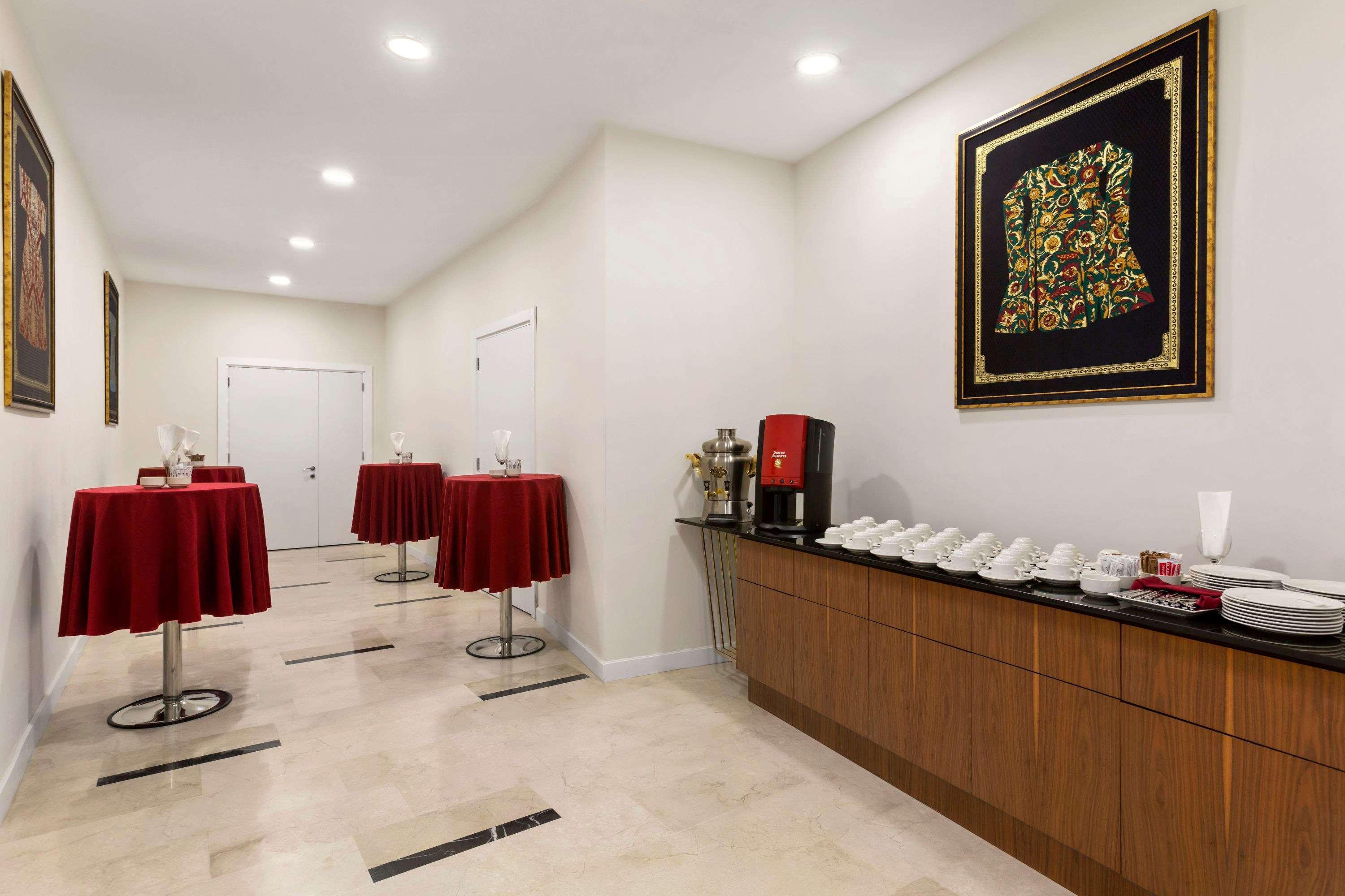 รามาดา อองคอร์ บาย วินด์แฮม อิสตันบูล คาร์ทัล Hotel ภายนอก รูปภาพ